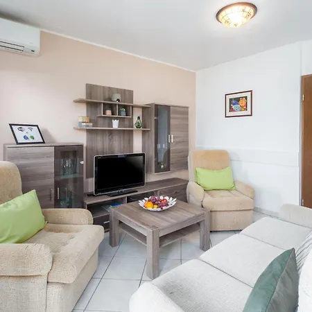 Oliva Holiday home *